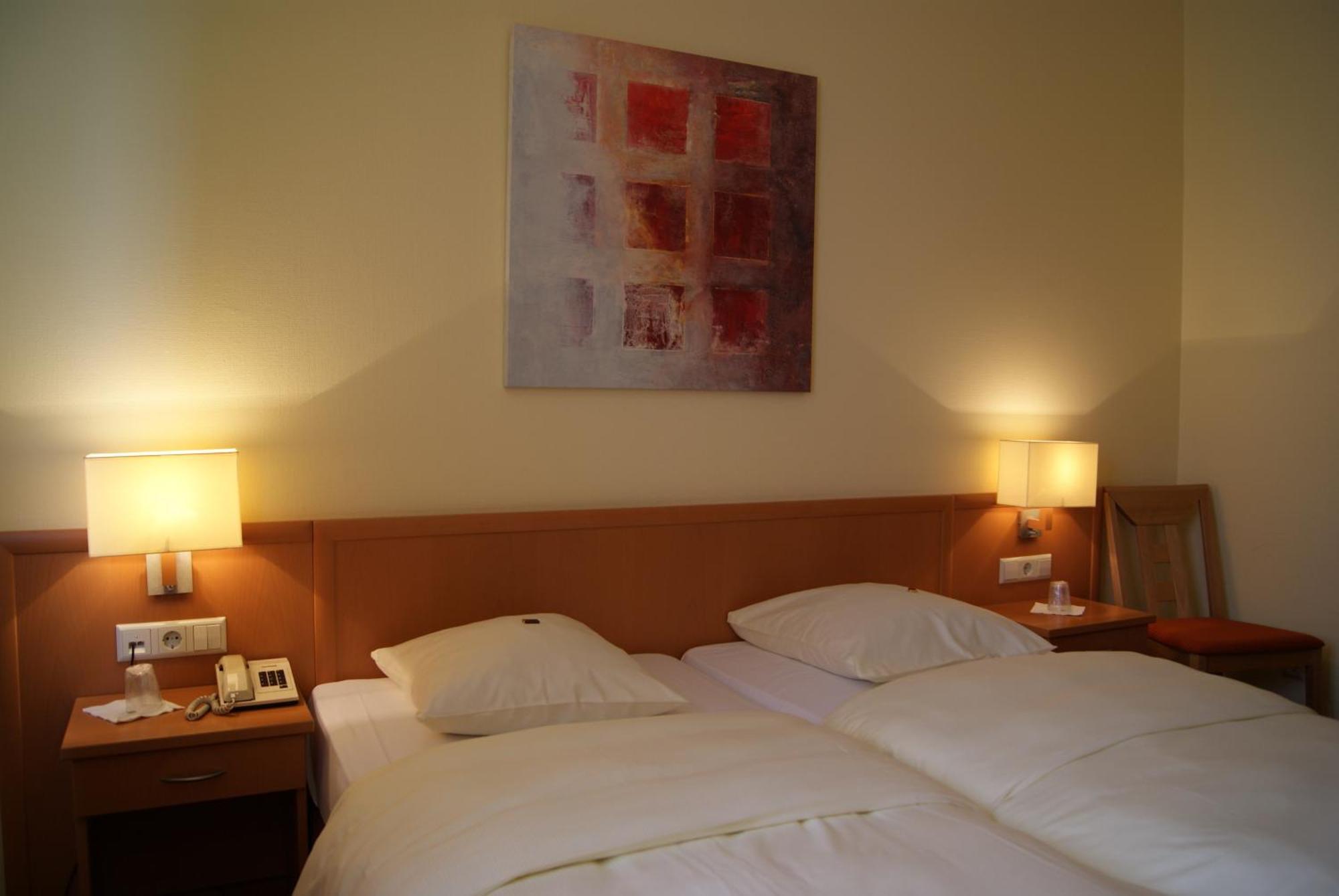 Logis Hotel Acacia Esch-sur-Alzette Exterior foto