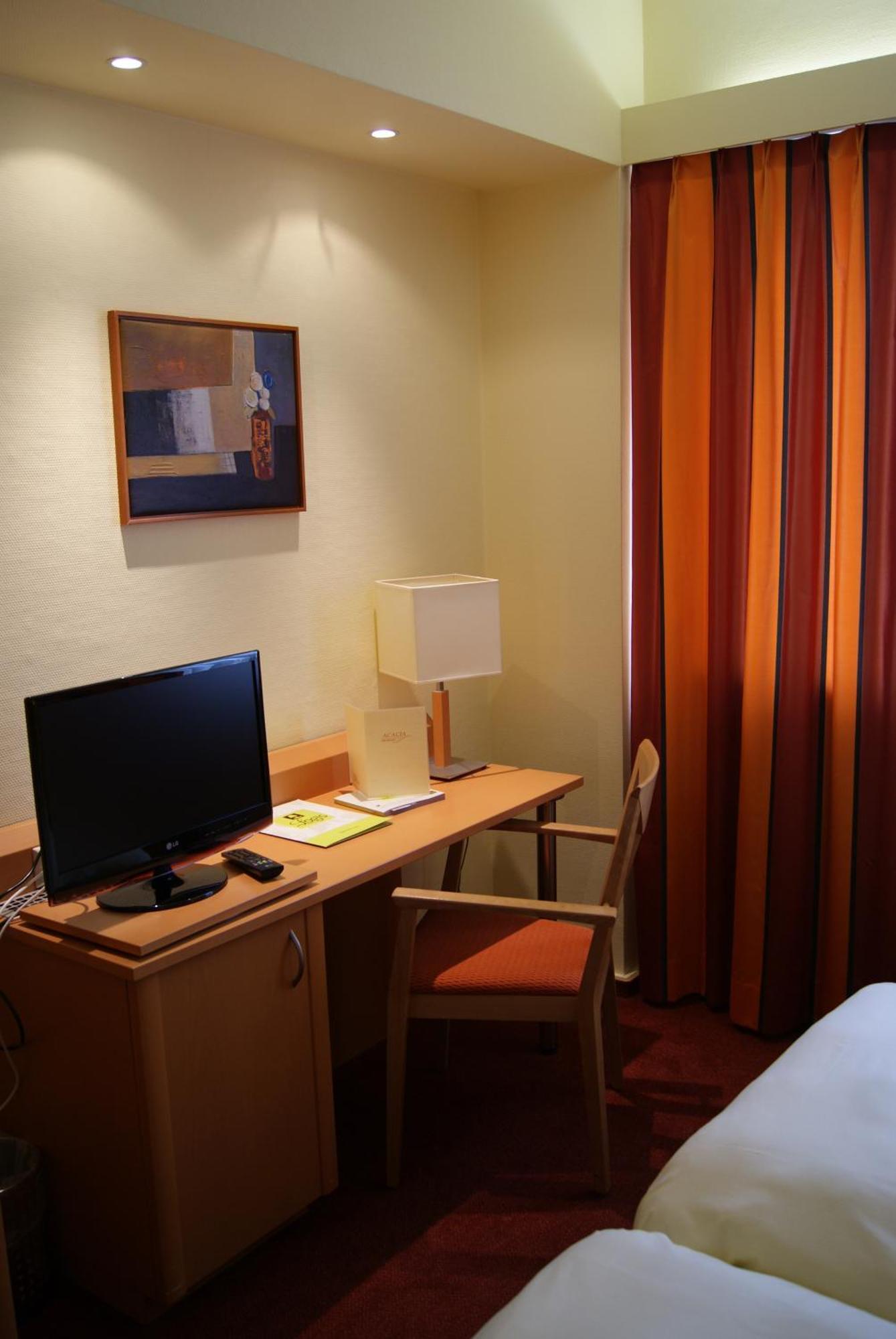 Logis Hotel Acacia Esch-sur-Alzette Exterior foto